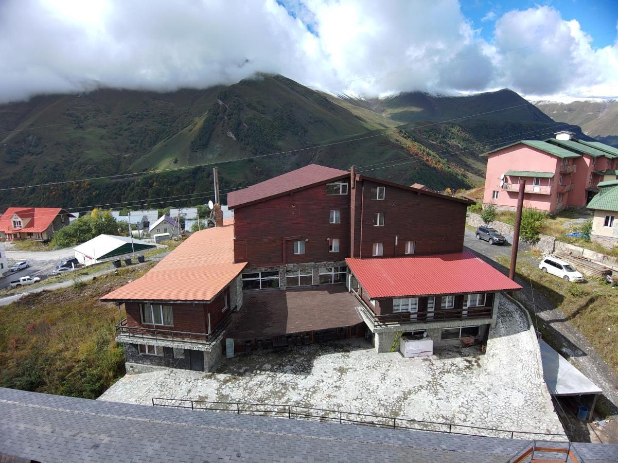 Gudauri Hut Hotel Exterior foto